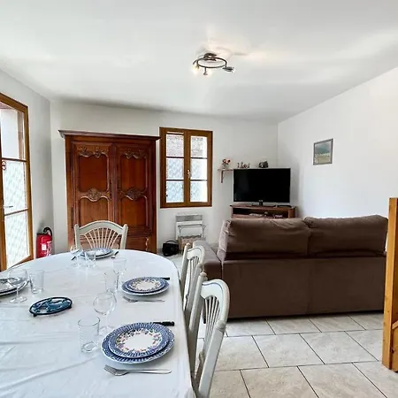 Centre Ле-Кротуа