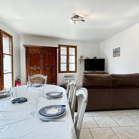 Centre Apartment *